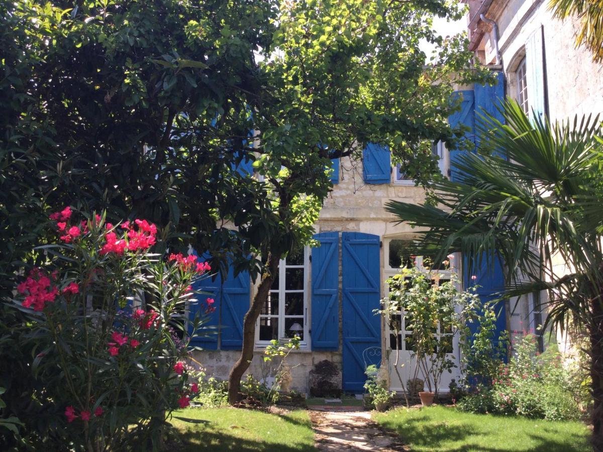 Bed and Breakfast L'Orangerie Du General Сен-Жан-д'Анжели Экстерьер фото